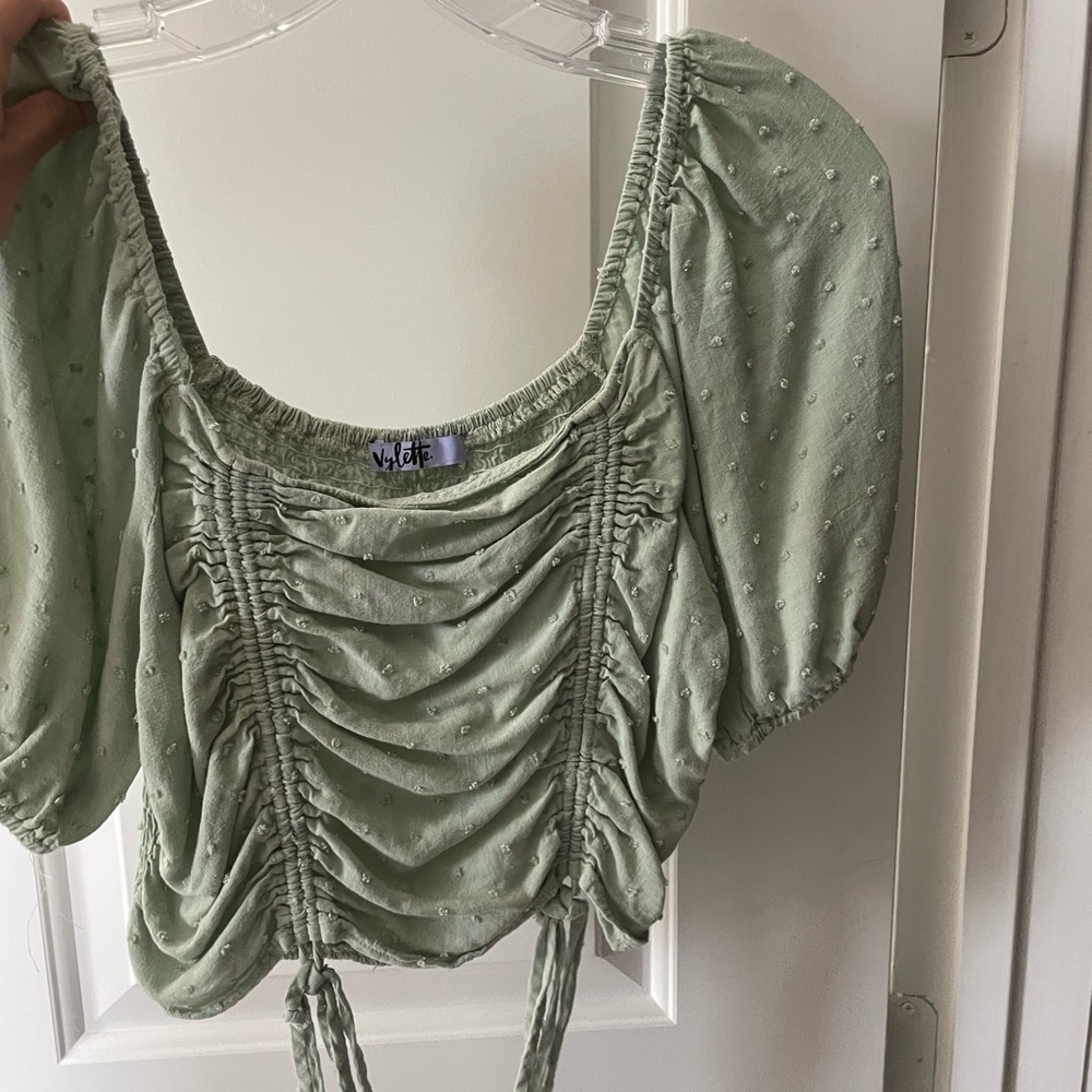 ✅Cute green shirt from vylette size medium